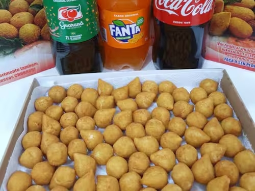 Kikoxinha Fest Coxinha Frango 100un + refri. 2 litros